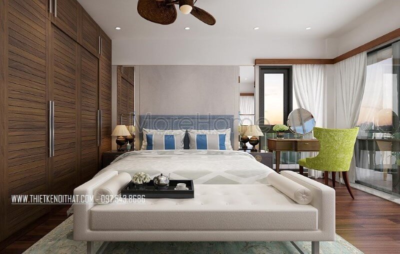 Giường ngủ bọc nệm đầu giường sử dụng sắc xanh dương trẻ trung mang lại ánh nhìn độc đáo cho không gian phòng ngủ master. Thiết kế nội thất